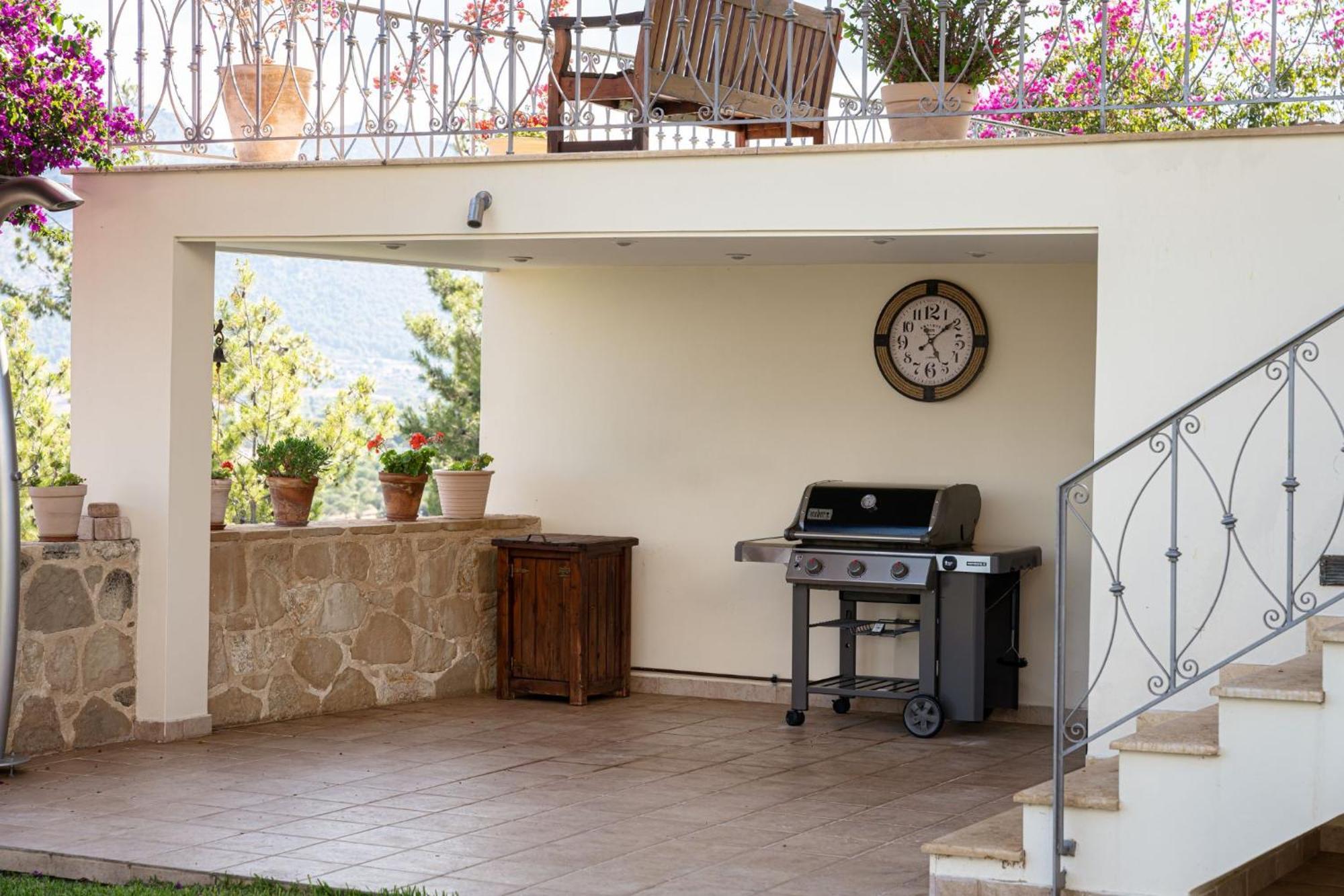 Villa Fantasia Isthmia Luaran gambar