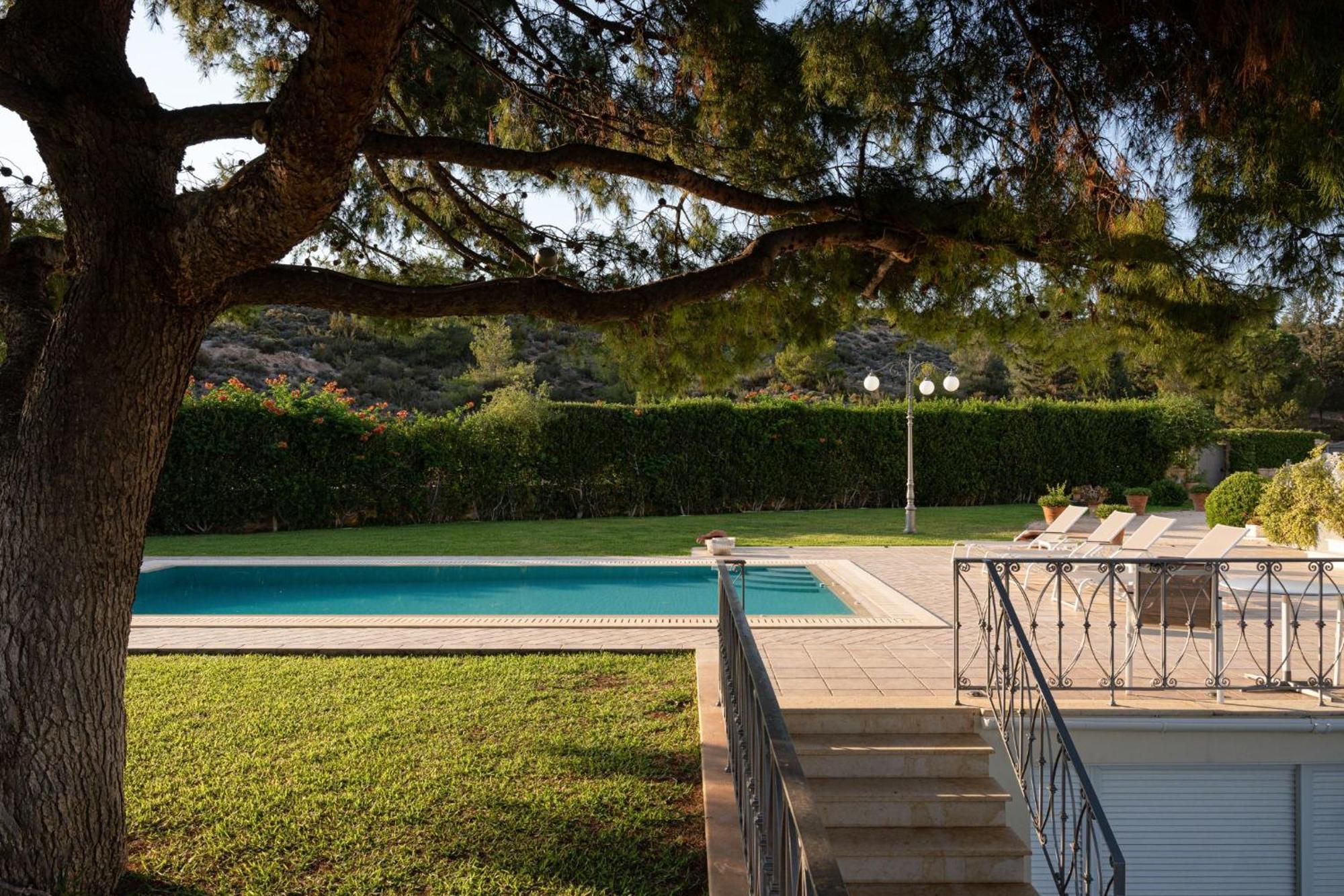 Villa Fantasia Isthmia Luaran gambar