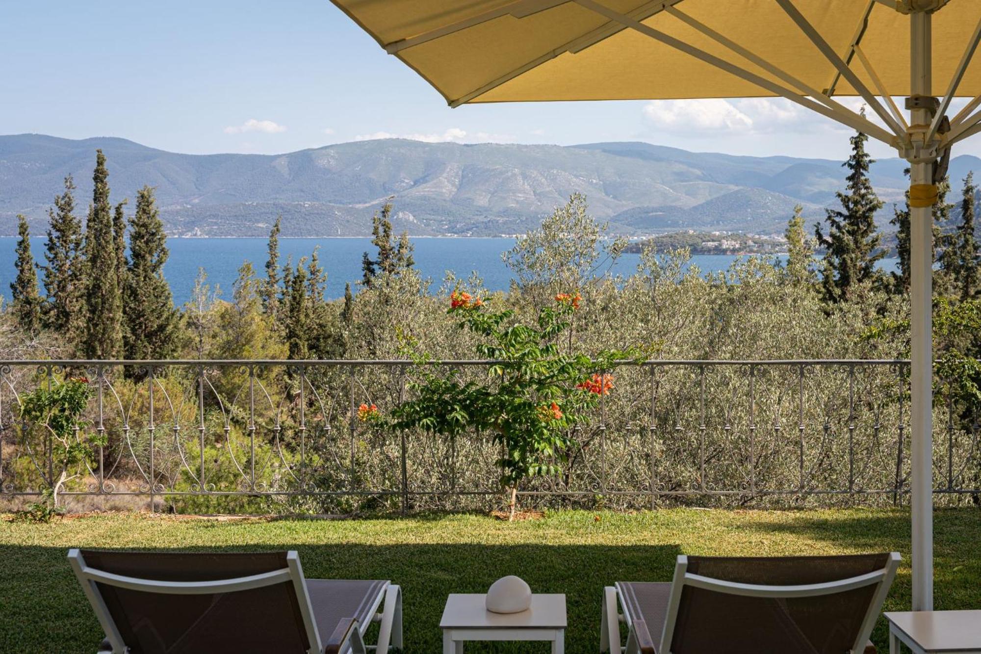 Villa Fantasia Isthmia Luaran gambar